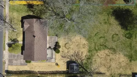 View/Area - 31 Michael Dr, Wayne, NJ 07470 photo 1 of 5