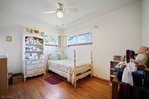 Bedroom - 31 Michael Dr, Wayne, NJ 07470 photo 1 of 4