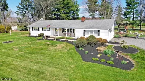 106 Boss Rd, Stockton, NJ 08559