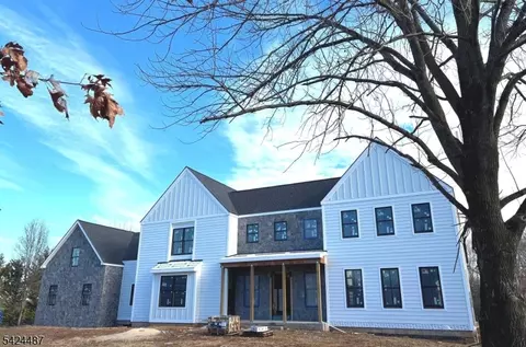 6 Madison Ave, Pennington, NJ 08534