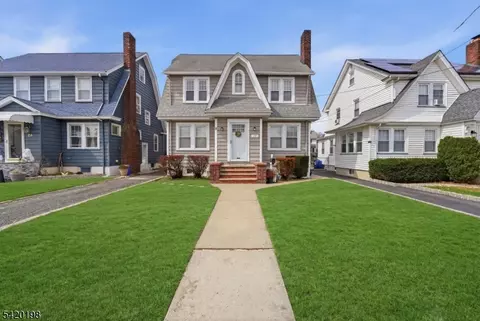 27 Reservoir Pl, Belleville, NJ 07109