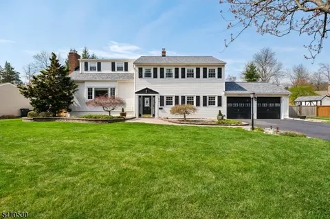 24 Regent Pl, Berkeley Heights, NJ 07922
