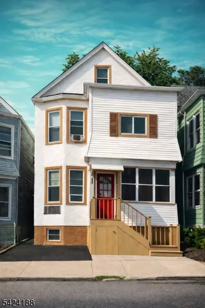 354 Dakota St, Paterson, NJ 07503