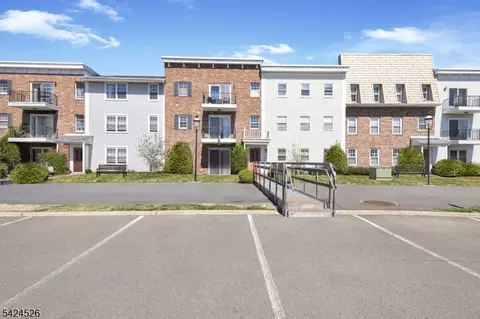 1003 Unicorn Way #H1, Clifton, NJ 07011