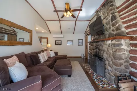 10 Lake Trl E, Wayne, NJ 07470 photo 4