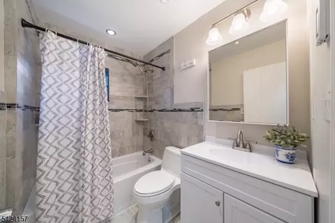10 Lake Trl E, Wayne, NJ 07470 photo 21
