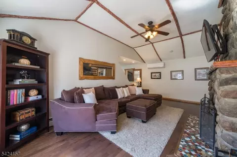 10 Lake Trl E, Wayne, NJ 07470 photo 5