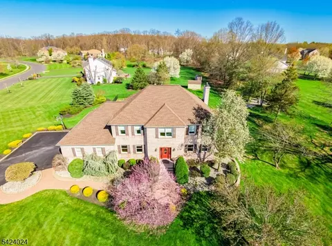 212 Fairfield Ln, Hillsborough, NJ 08844