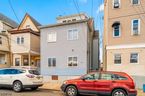 80 Pennington St, Paterson, NJ 07501