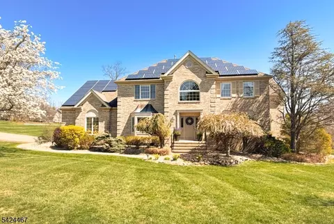 2 Moonlight Trl, Flemington, NJ 08822