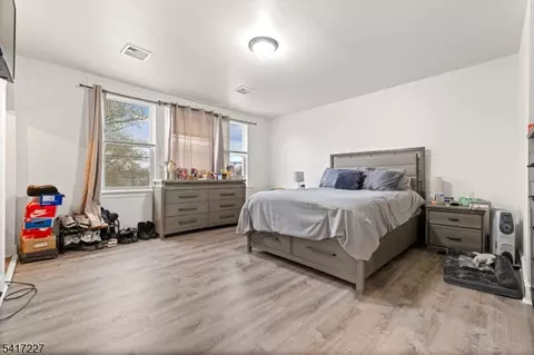92 S Devine St #2, Newark, NJ 07106