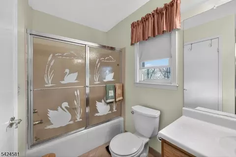 7 Chicopee Dr, Wayne, NJ 07470 photo 28