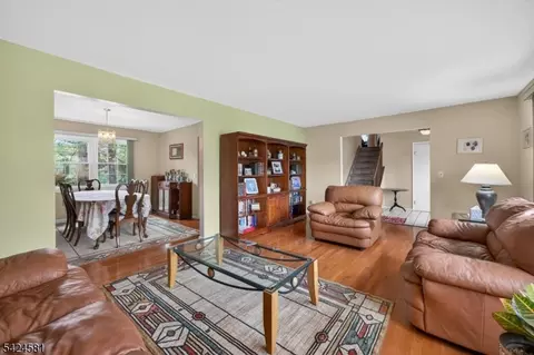 7 Chicopee Dr, Wayne, NJ 07470 photo 6