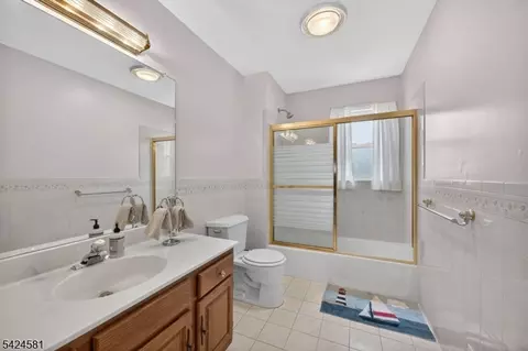 7 Chicopee Dr, Wayne, NJ 07470 photo 22