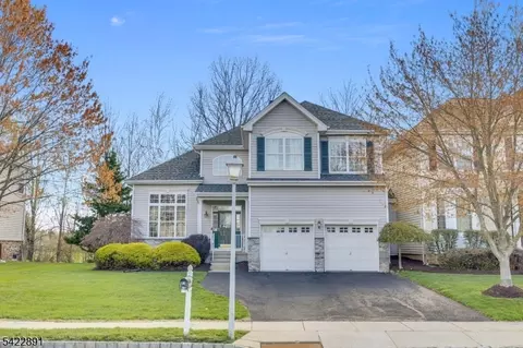 33 Pony Ln, Flemington, NJ 08822