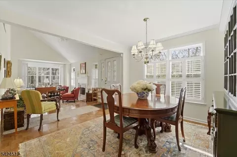 33 Eton Ct, Bedminster, NJ 07921 photo 9