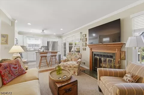 33 Eton Ct, Bedminster, NJ 07921 photo 15