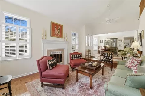 33 Eton Ct, Bedminster, NJ 07921 photo 6