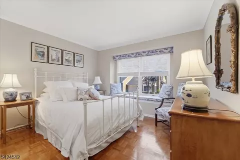33 Eton Ct, Bedminster, NJ 07921 photo 26