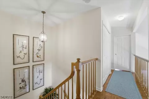 33 Eton Ct, Bedminster, NJ 07921 photo 17