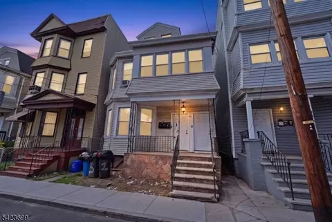 647 S 19th St, Newark, NJ 07103