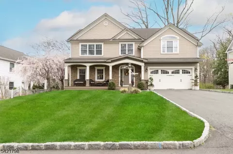 29 Sunnywood Dr, Westfield, NJ 07090