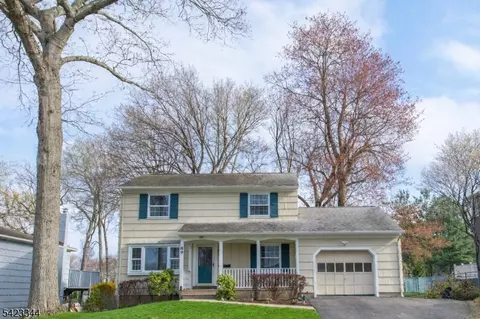 89 Sykes Ave, Livingston, NJ 07039