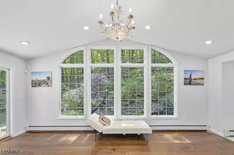 6 Mount Pleasant Rd, Randolph, NJ 07869