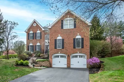 25 Sullivan Dr, Basking Ridge, NJ 07920