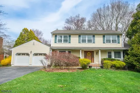 30 Clearfield Rd, Succasunna, NJ 07876
