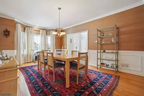 Dining - 13 Obrien Ct, Bedminster, NJ 07921 photo 4 of 4