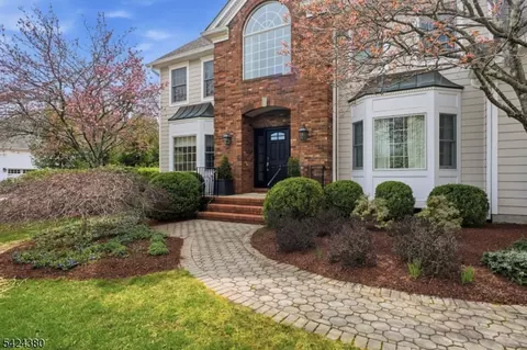 Exterior - 13 Obrien Ct, Bedminster, NJ 07921 photo 3 of 6