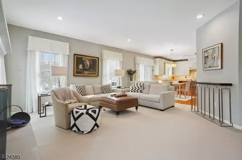 Living - 13 Obrien Ct, Bedminster, NJ 07921 photo 3 of 7