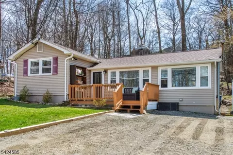516 Upper Highland Lks Dr, Highland Lakes, NJ 07422