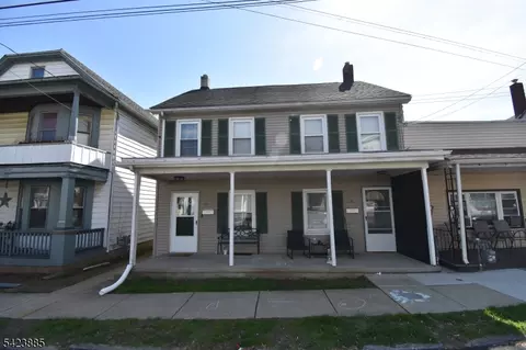 26-28 Lewis St, Phillipsburg, NJ 08865