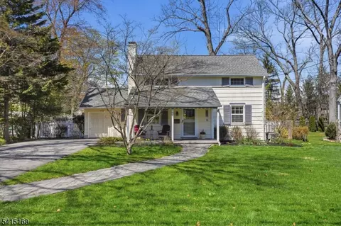 33 Hoyt St, Madison, NJ 07940