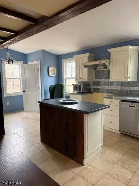 Kitchen - 2 Barkers Mill Rd, Hackettstown, NJ 07840 photo 2 of 2
