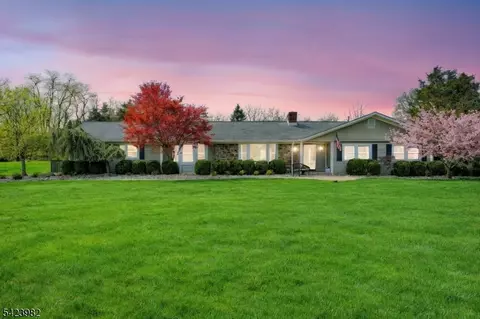 1 Demott Dr, Whitehouse Station, NJ 08889