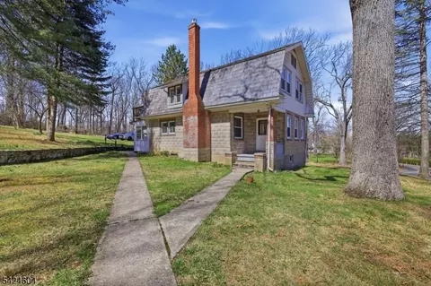 103 Lommason Glen Rd, Belvidere, NJ 07823