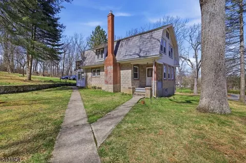 103 Lommason Glen Rd, Belvidere, NJ 07823