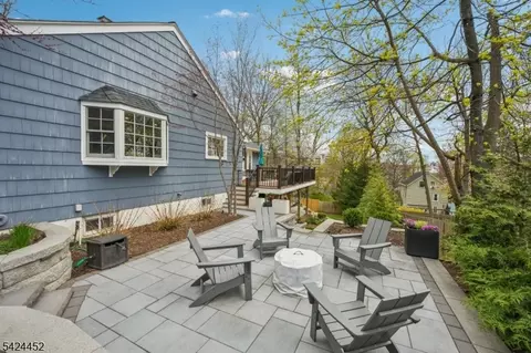 589 Highland Ave, Montclair, NJ 07043 photo 39