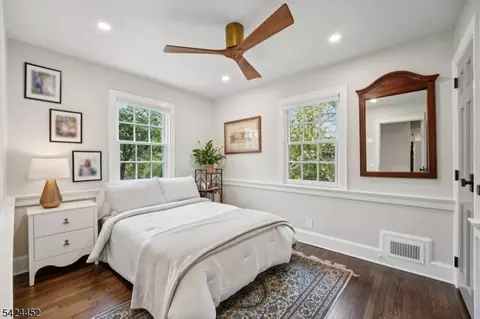 589 Highland Ave, Montclair, NJ 07043 photo 28