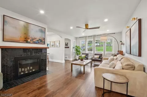 589 Highland Ave, Montclair, NJ 07043