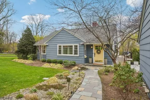 589 Highland Ave, Montclair, NJ 07043 photo 2