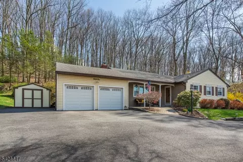 51 Pleasant Hill Rd, Succasunna, NJ 07876