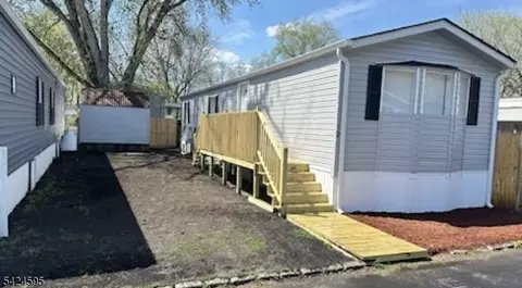 10 3rd St, Wayne, NJ 07470