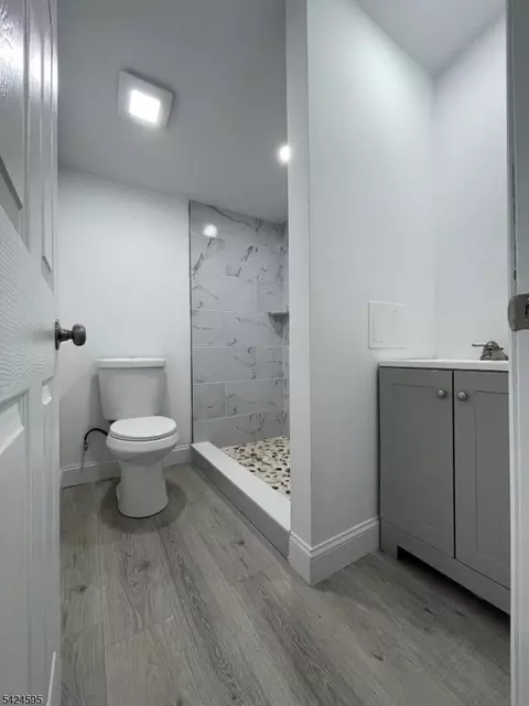 10 3rd St, Wayne, NJ 07470 photo 9