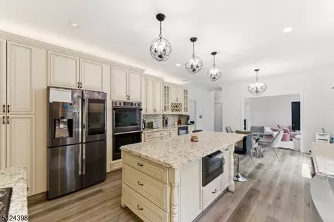 8 Danielle Dr, Wayne, NJ 07470 photo 15