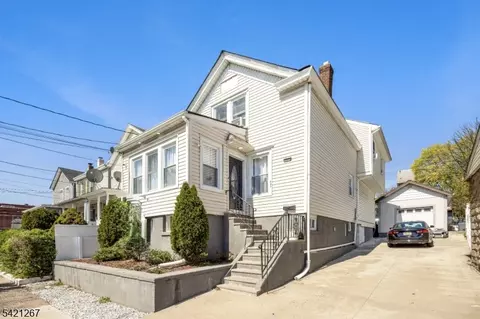 335 N 9th St, Prospect Park, NJ 07508