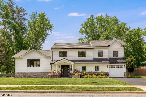 59 Laauwe Ave, Wayne, NJ 07470